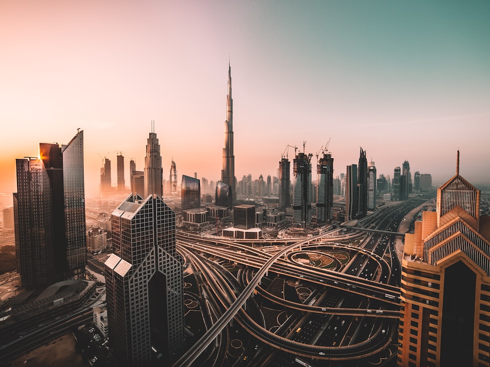 Dubai – Abu Dhabi: sa mạc và thành phố vàng