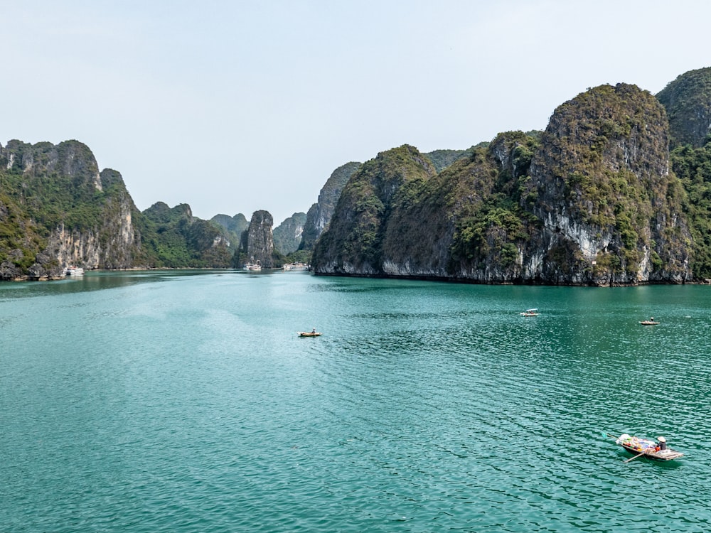 Hạ Long – Du thuyền 5 sao – Hang Sửng Sốt