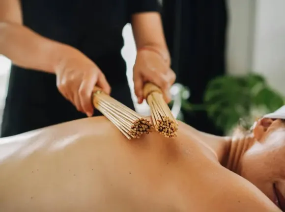 Cơ thể rã rời, lưng đau tóc bết… có phải đây là 