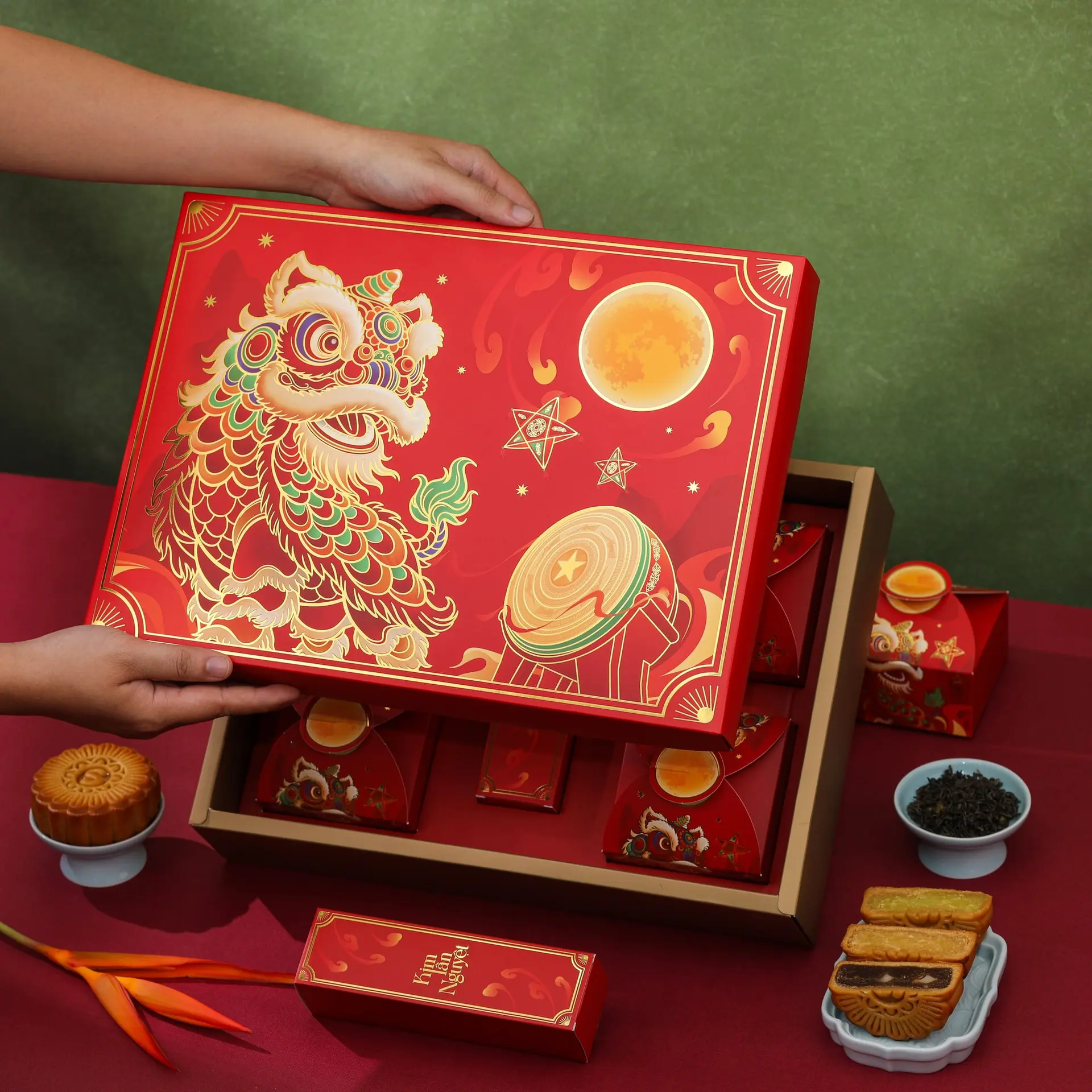 Lân Vũ Nghênh Nguyệt