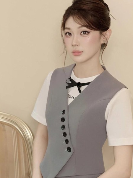 Chân váy xếp ly xám ghi