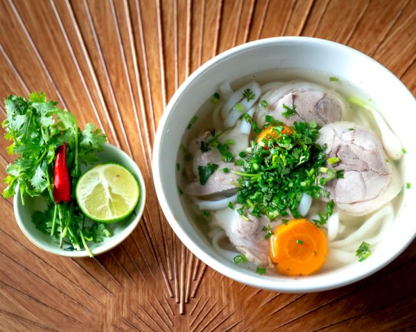 Phở gà ta lá chanh