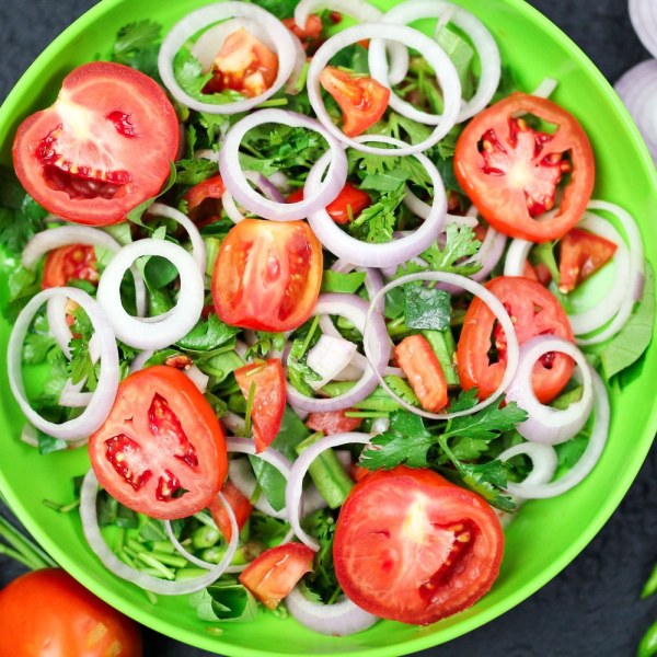 Salad cà chua & hành tây