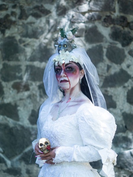 Cặp đôi cô dâu chú rể Halloween