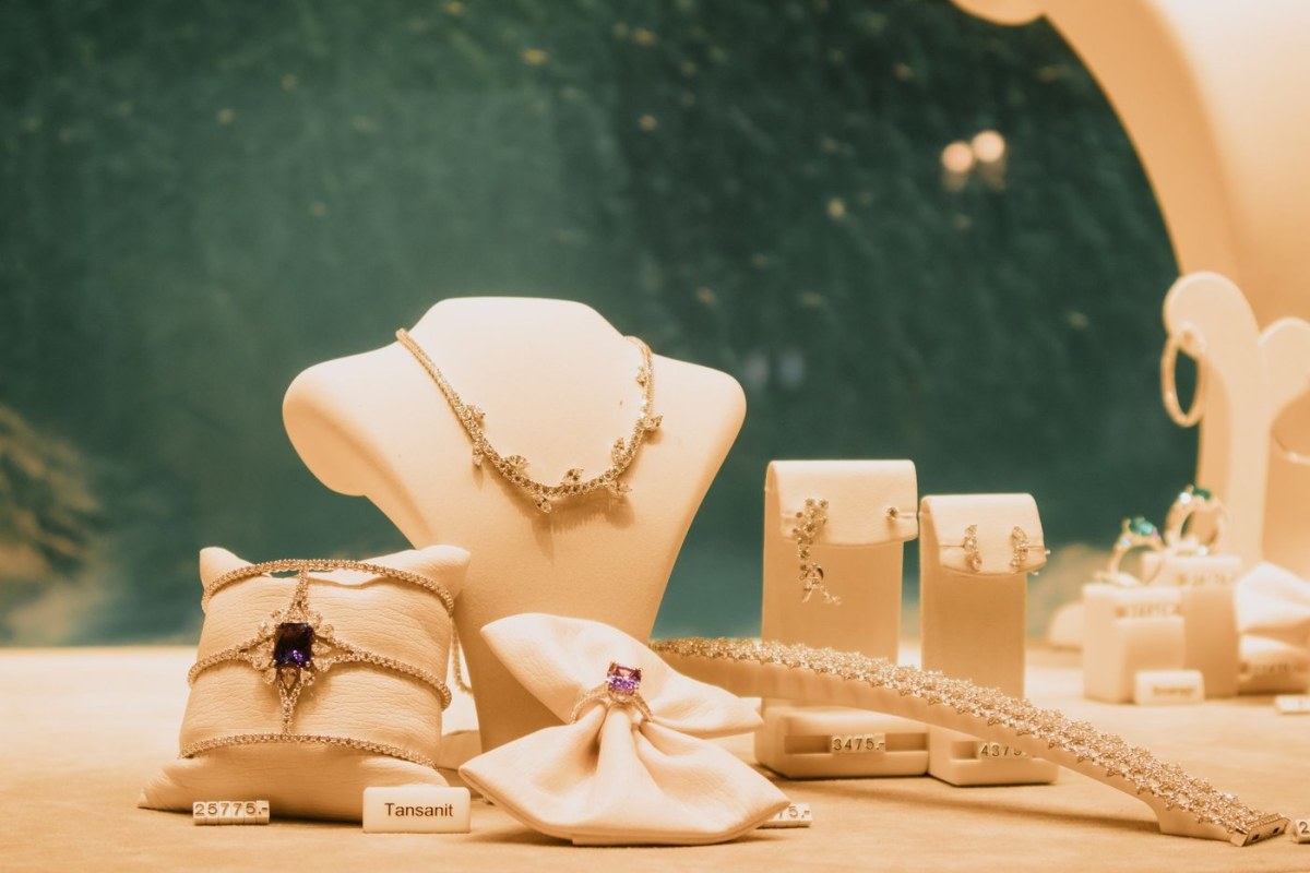Vàng 18K, 24K hay vàng trắng: khác nhau ở đâu?