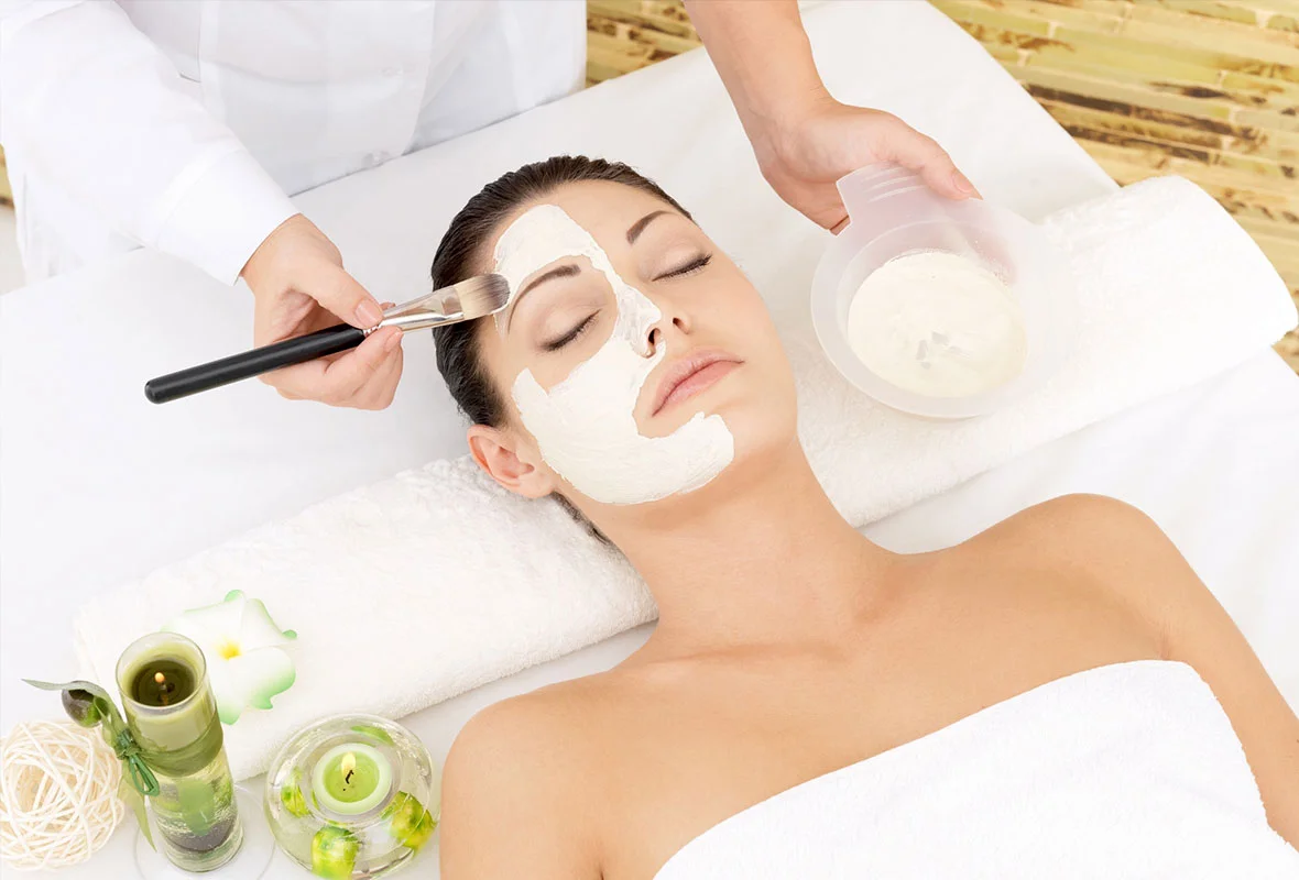 Tuyệt chiêu chăm sóc tóc mùa nồm ẩm